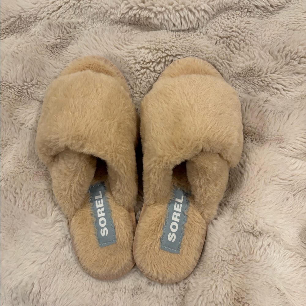 Sorel Plush Open-Toe Slide Slippers in Tan